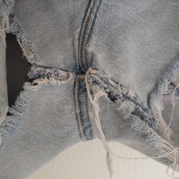 HLD Vintage 90s Trashed Denim Shorts - Picture 6 of 10